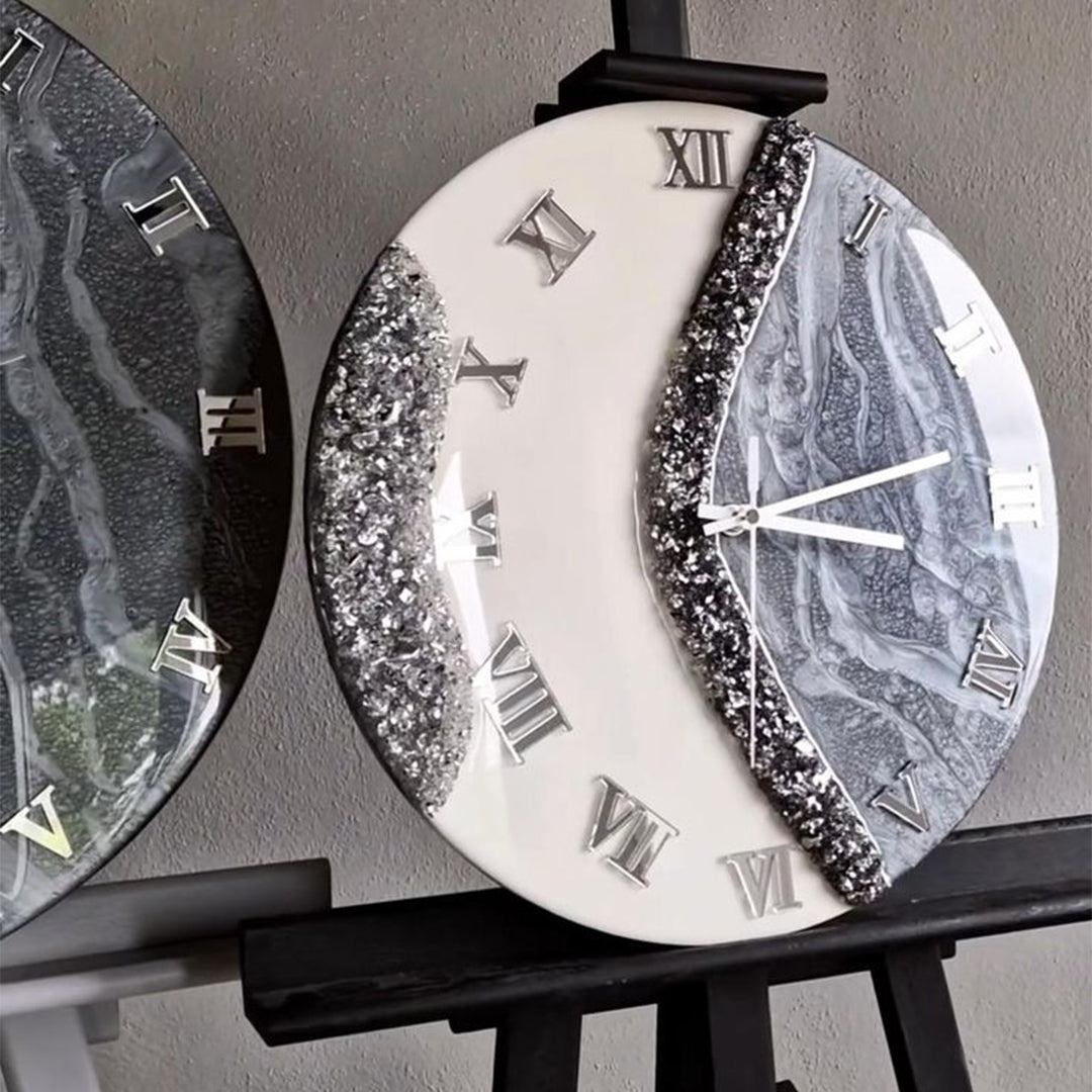 Luminous Resin Clock – Glossy Finish for Modern Interiors