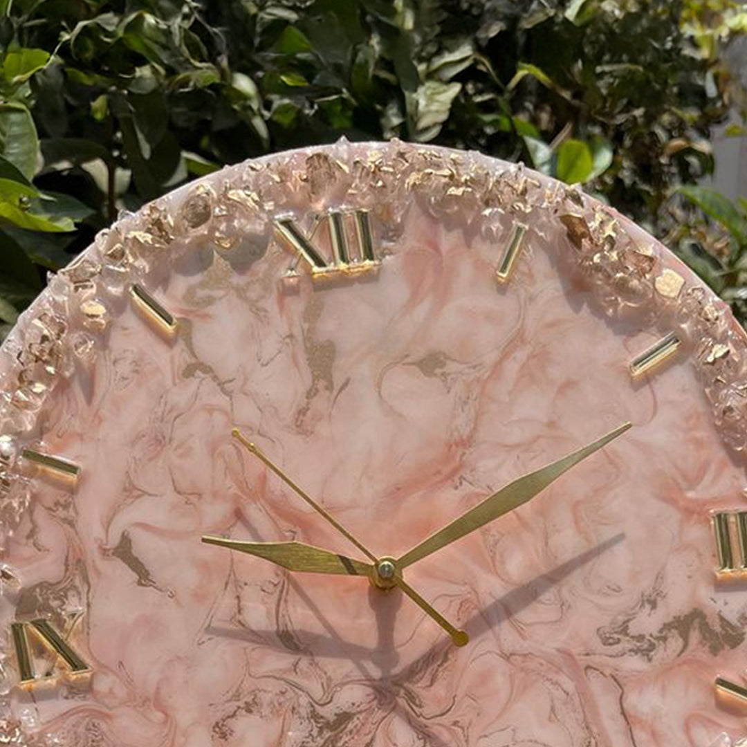 Pearl Essence Resin Clock – Time Meets Elegance