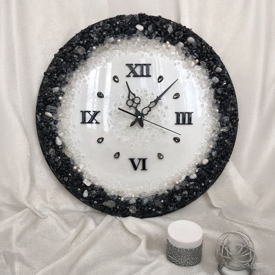 Midnight Mirage – Dark Aesthetic Resin Clock with a Mysterious Touch