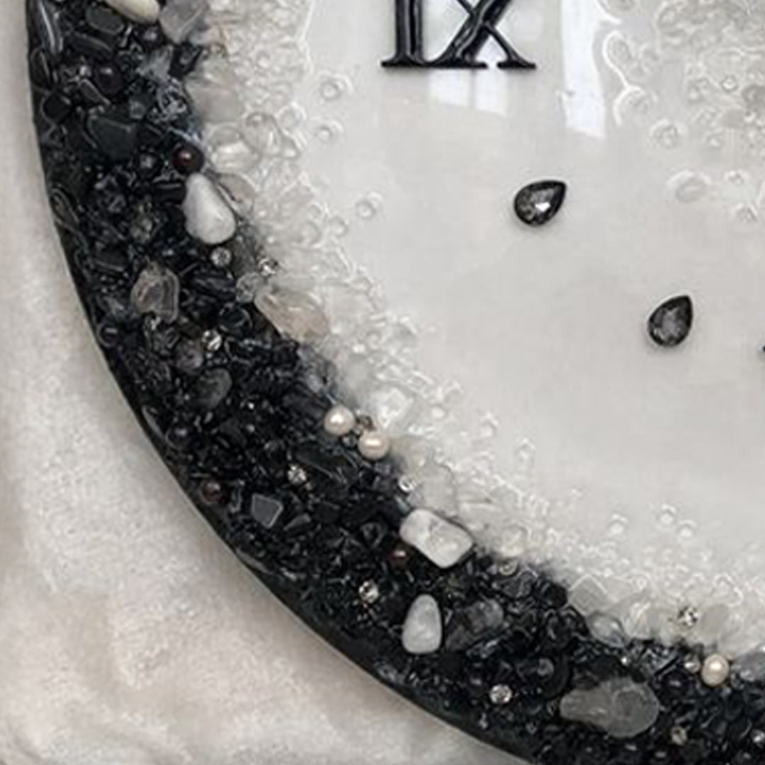 Midnight Mirage – Dark Aesthetic Resin Clock with a Mysterious Touch