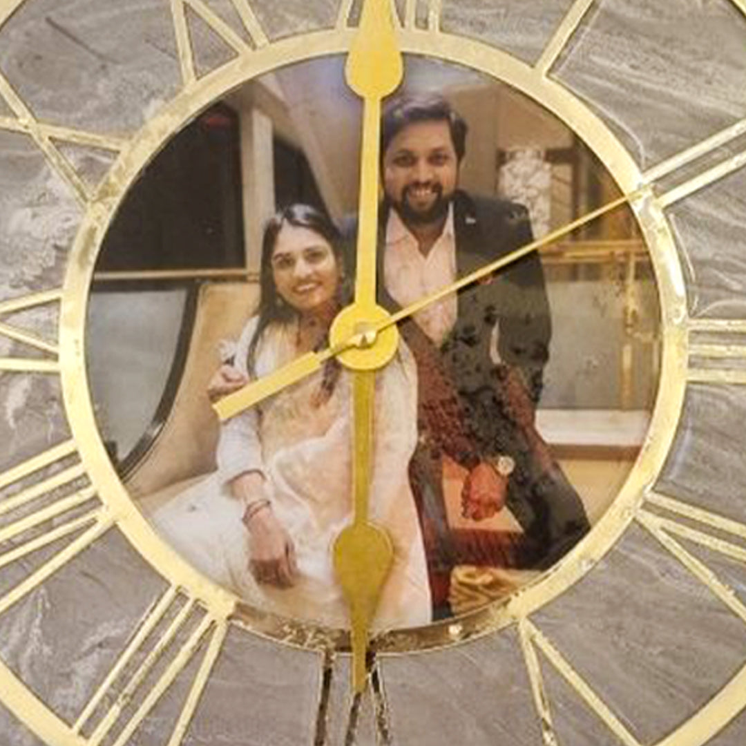 Personalized Resin Art Clock – Add Your Picture for a Unique Touch