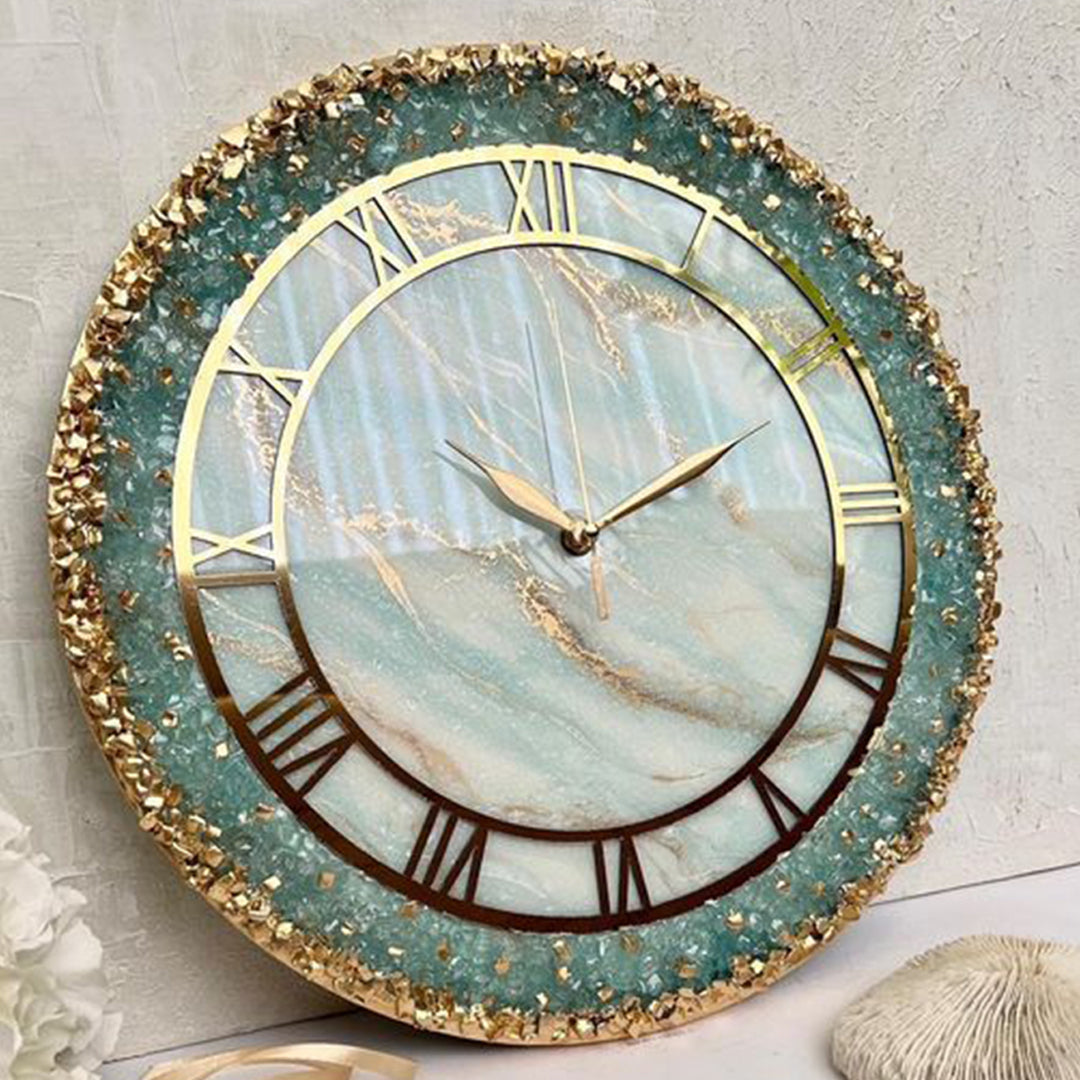 The Artisan’s Timepiece – A Handmade Resin Clock Masterpiece