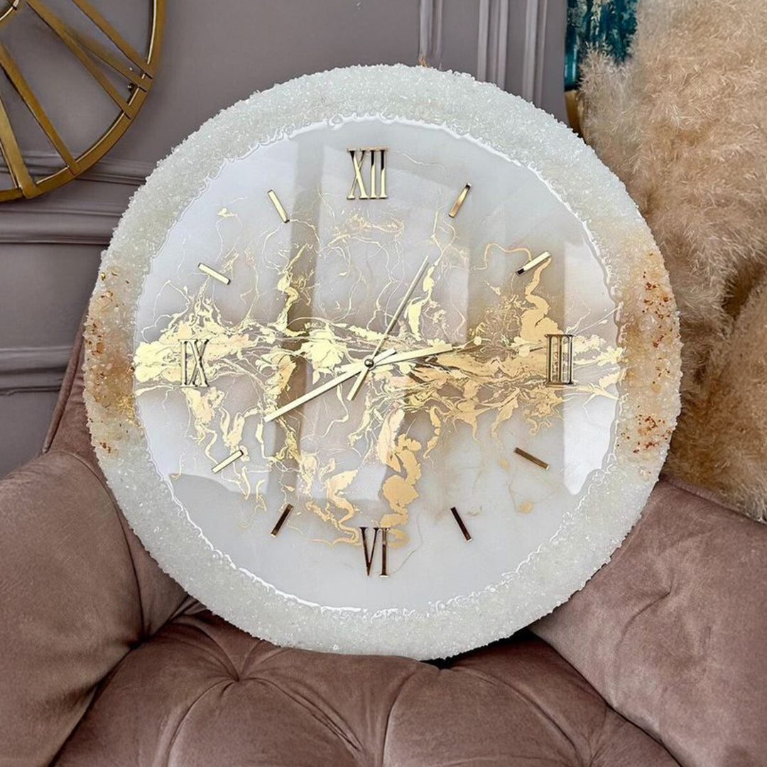 White Mirage Resin Clock – Timeless Purity in Motion