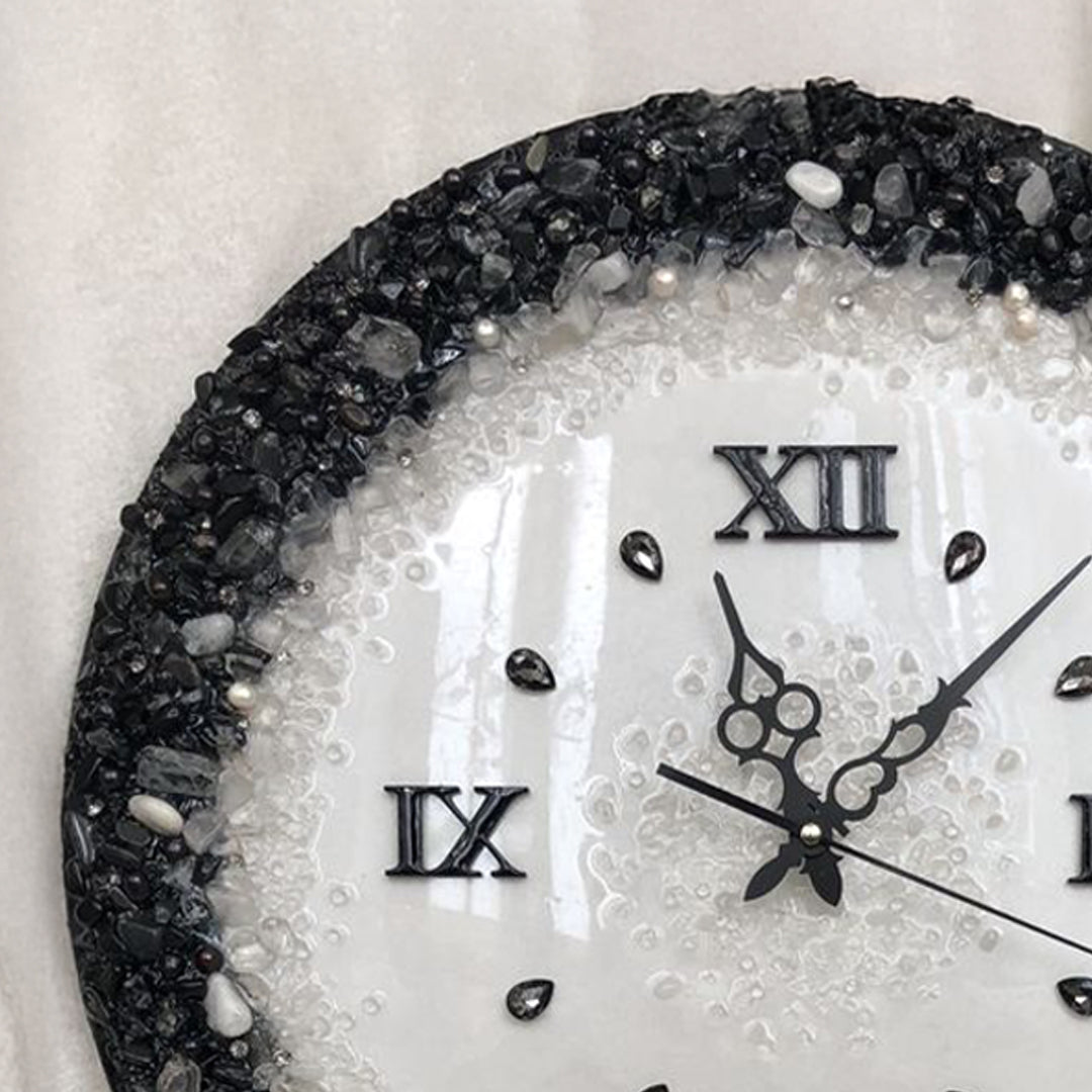 Midnight Mirage – Dark Aesthetic Resin Clock with a Mysterious Touch