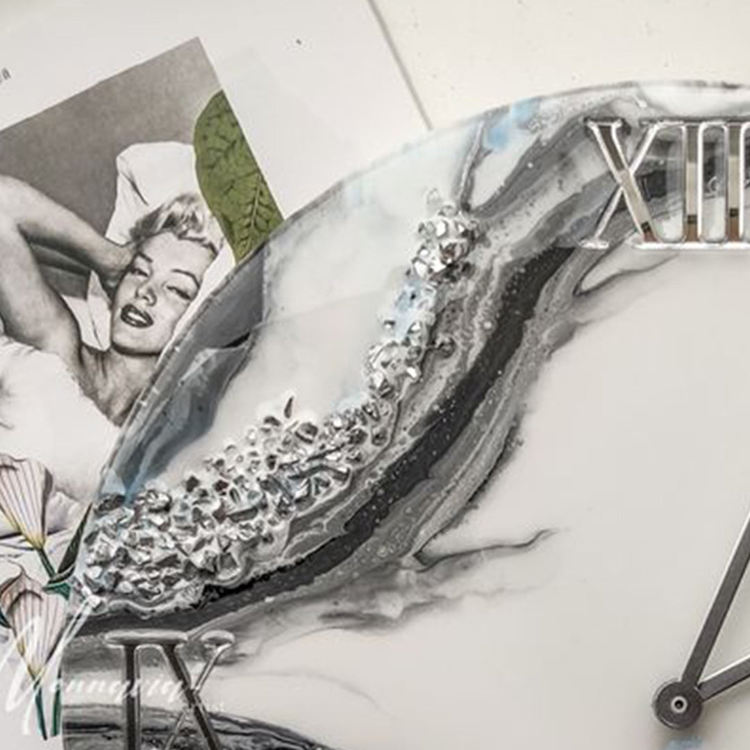 Crystal Mirage Resin Clock – Where Art Meets Perfection