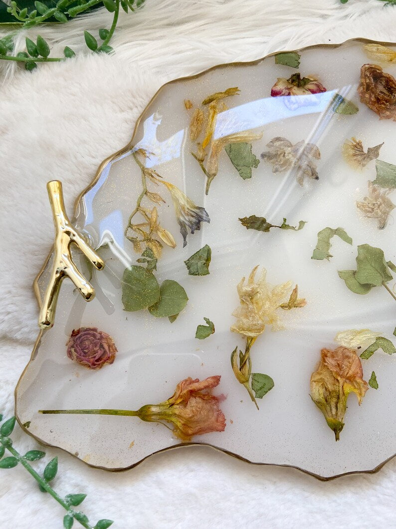 Resin Tray With Real Flowers